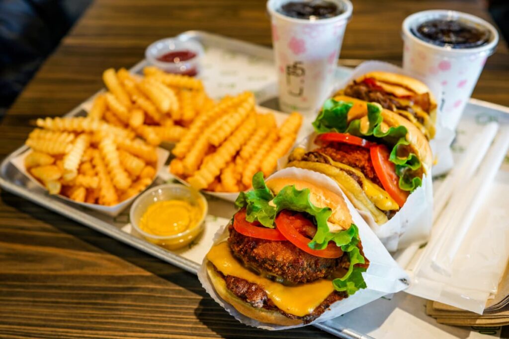 Get Wendy's 4 for 4 on French Fries, Cheese Burgers Stuffed with Lettuce, Tomatoes, Chicken served with mayonnaise  & Cool Drinks
