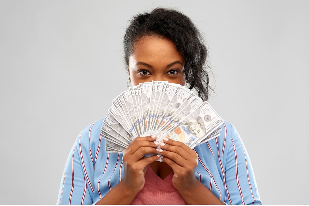 What Is Kroger DailyPay? (Works, Benefits, Safe, Cost)