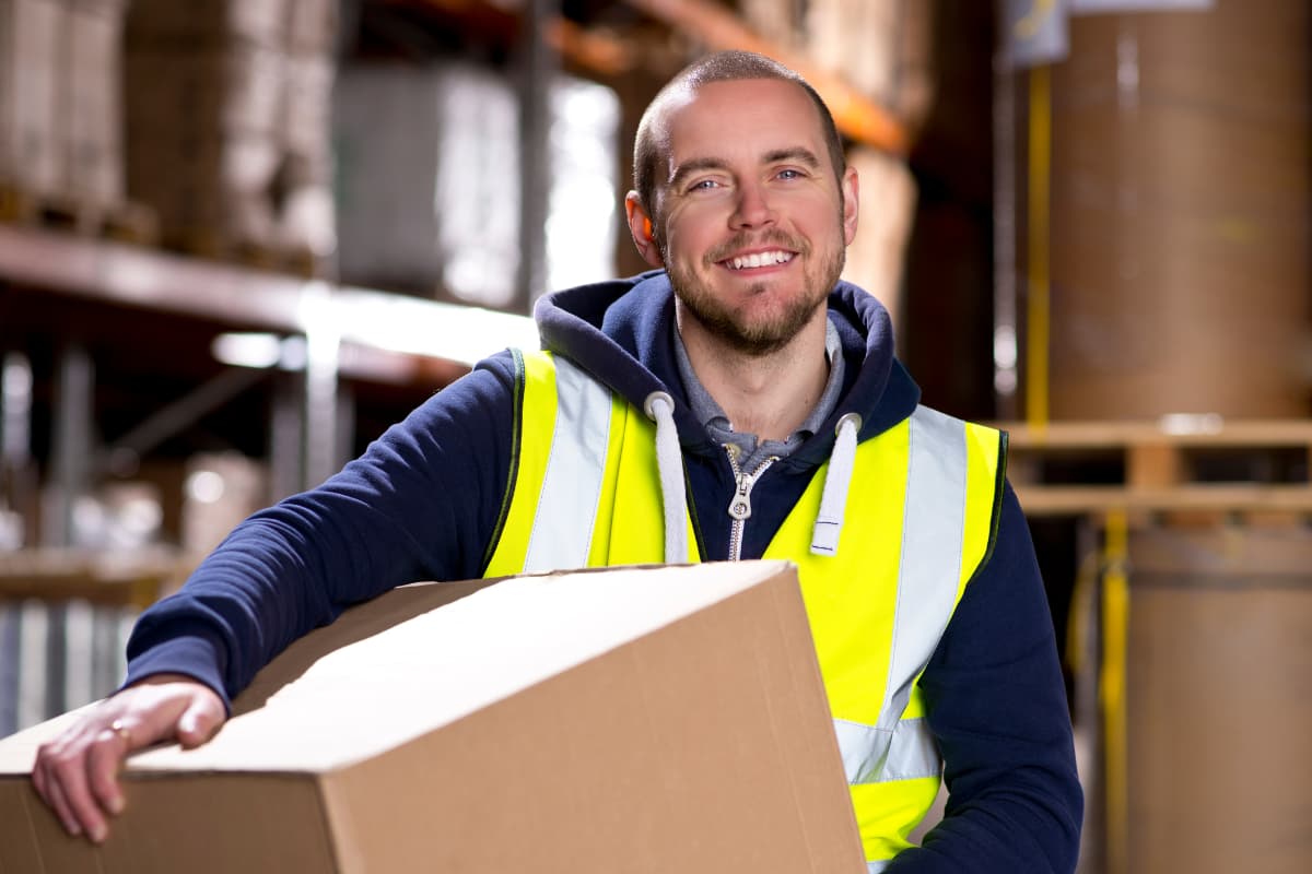 Walmart Picker (Duties, Pay, Benefits, Qualification)