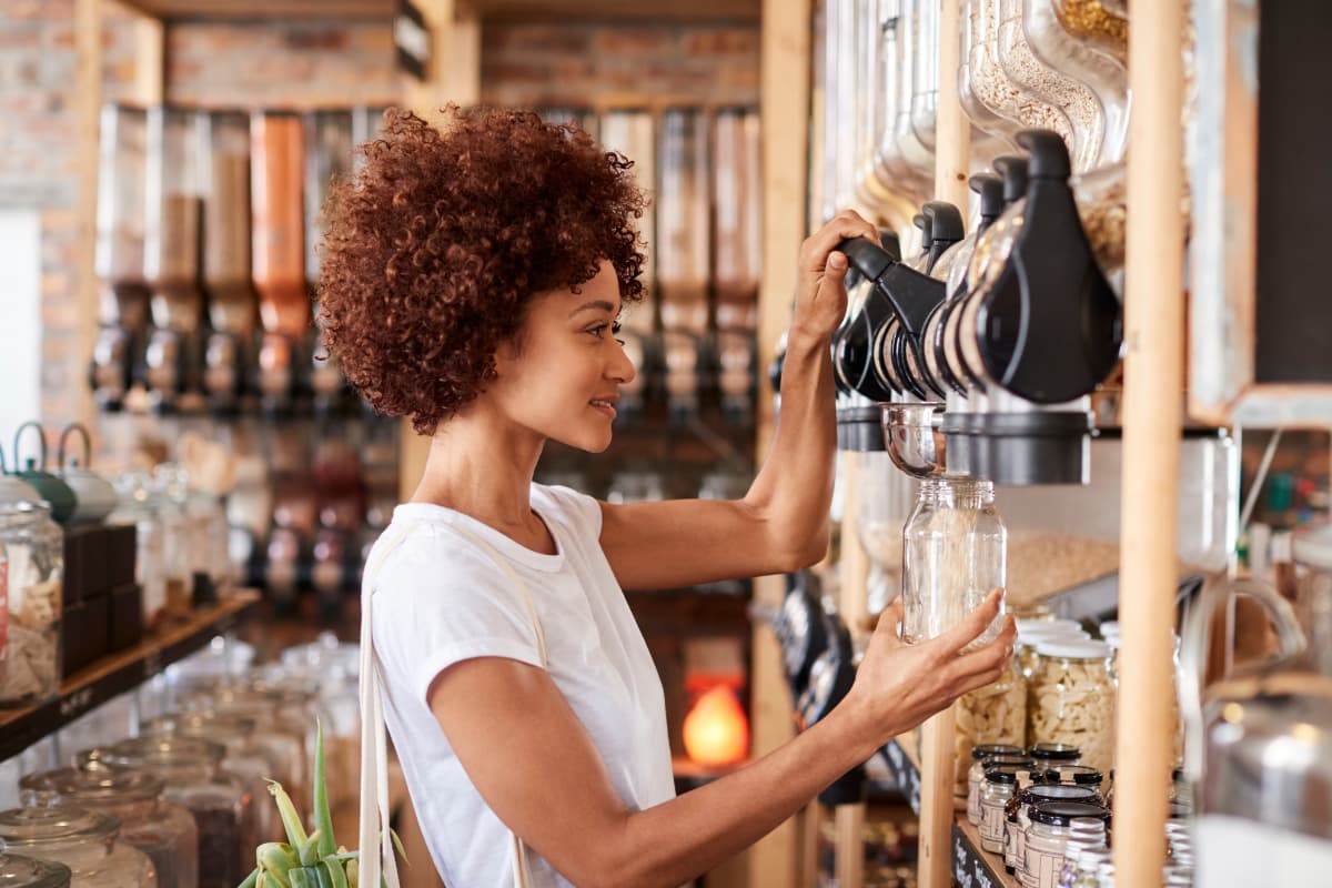 How Do Starbucks Refills Work? How do I get my drink refilled at Starbucks?