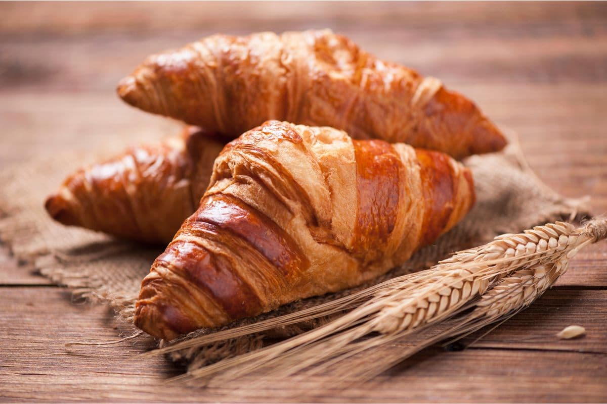 How Much Are Starbucks Croissants? (Prices, Calories, Nutritional Value