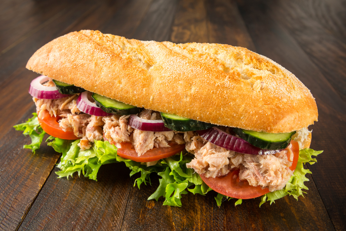 What is in Subway Tuna?(Tuna Varieties, Quality, Different Ingredients